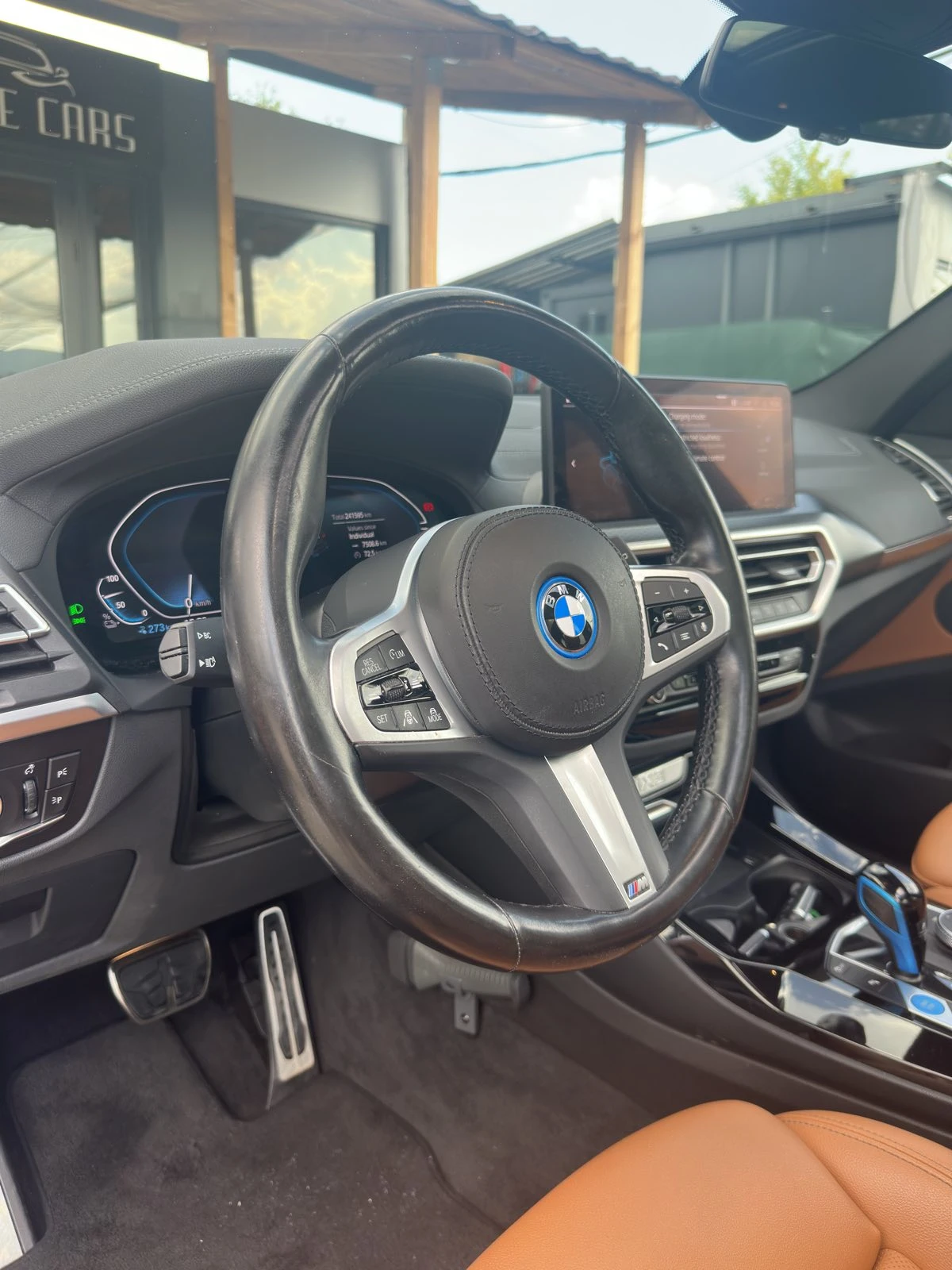 BMW iX3 80KWh/HIGH EXECUTIVE/M-SPORT/SOH99.4%, снимка 10 - Автомобили и джипове - 55902627