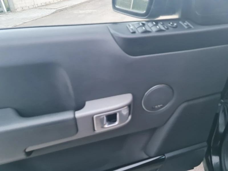 Land Rover Range rover 4.2 SUPERCHARGED, снимка 12 - Автомобили и джипове - 51352609