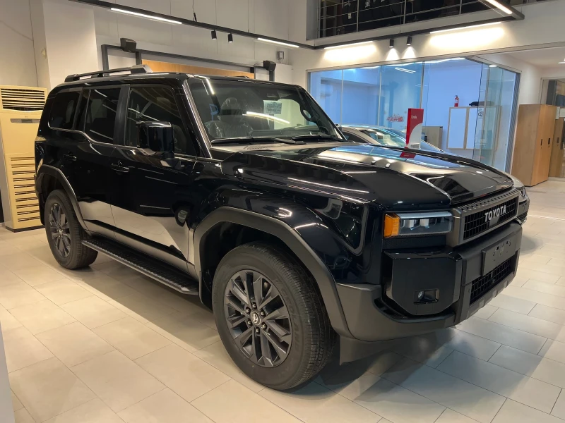 Toyota Land cruiser Luxury 2.8 8A/T , снимка 3 - Автомобили и джипове - 52201512