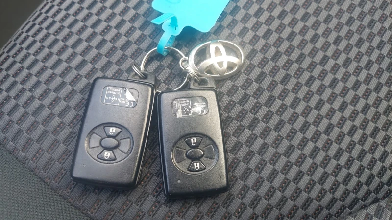 Toyota Rav4 2.2 L.EDITION, снимка 14 - Автомобили и джипове - 52322870