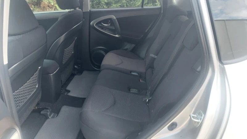 Toyota Rav4 2.2 L.EDITION, снимка 8 - Автомобили и джипове - 52322870