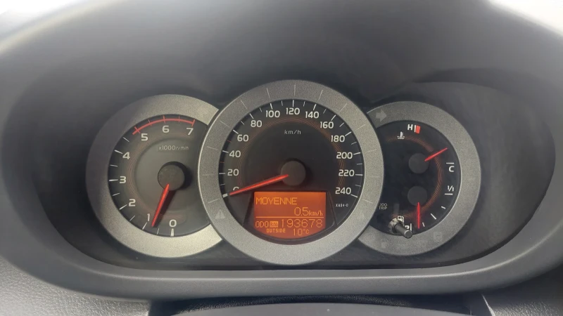 Toyota Rav4 2.2 L.EDITION, снимка 10 - Автомобили и джипове - 52322870