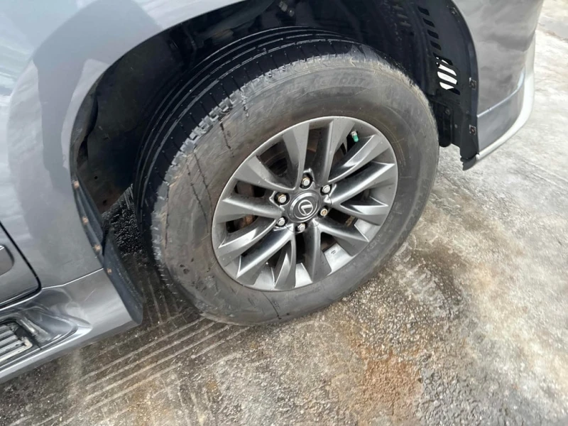 Lexus GX 460 * 4WD 4dr * CARFAX * БЕЗ ПЪРВОНАЧАЛНА ВНОСКА, снимка 7 - Автомобили и джипове - 52840270