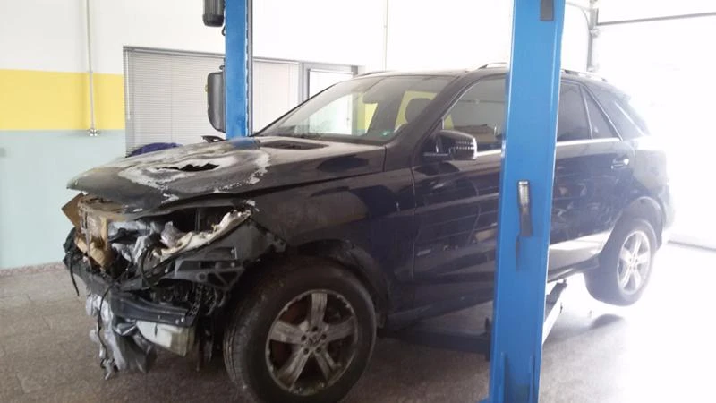 Mercedes-Benz ML 350 w166, снимка 2 - Автомобили и джипове - 47091039