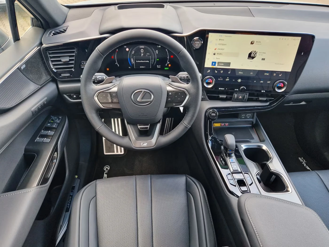 Lexus NX 300h SPORT/243HP/PANO/360/MEMO/HUD/NAVI/LED/320g - изображение 5