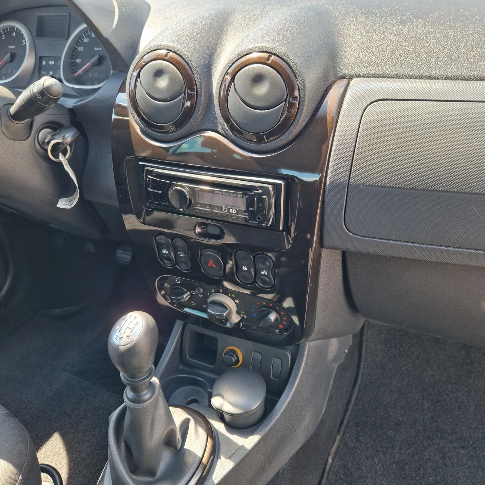 Dacia Duster 1.5DCI 110�.� | Mobile.bg � ����������� 11