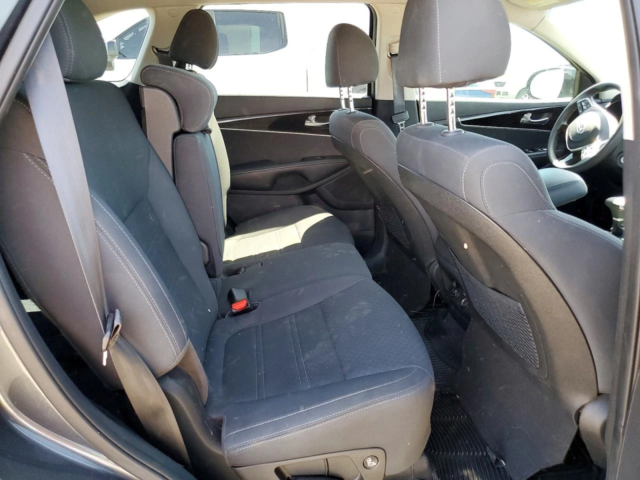 Kia Sorento 2.4l LX GDI * Реални километри* , снимка 10 - Автомобили и джипове - 54519453