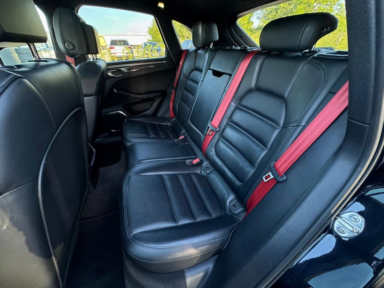Porsche Macan * turbo* 400hp* burmester* carbon* , снимка 7 - Автомобили и джипове - 54932758
