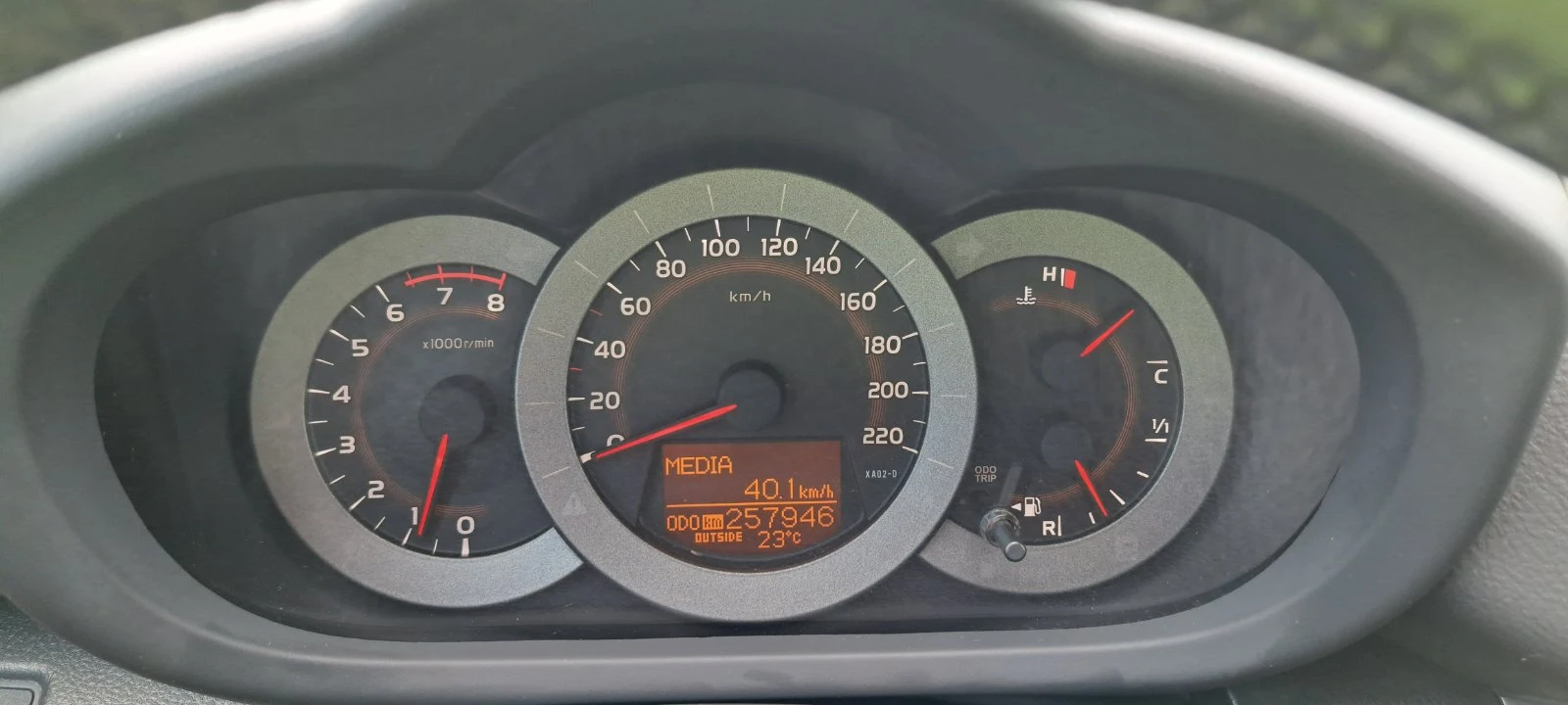 Toyota Rav4 2.0i Бензин 4х4 158кс. EURO5 , снимка 11 - Автомобили и джипове - 55137080