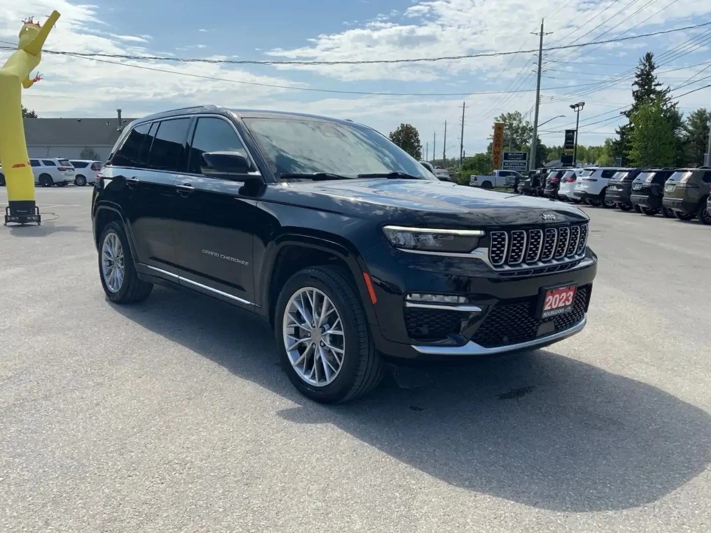 Jeep Grand cherokee 2023 SUMMIT | 5.7 HEMI | CARFAX | MCINTOSH Audio, снимка 3 - Автомобили и джипове - 56183782