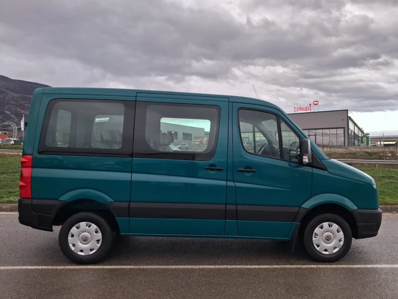 VW Crafter 163кс клима нави топ състояние 9 места, снимка 8 - Бусове и автобуси - 52494728