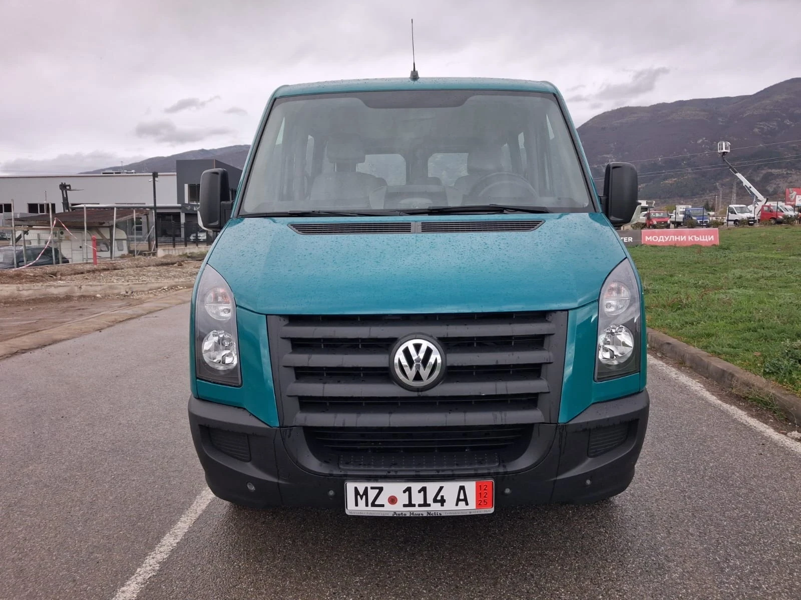 VW Crafter 163кс клима нави топ състояние 9 места - изображение 2