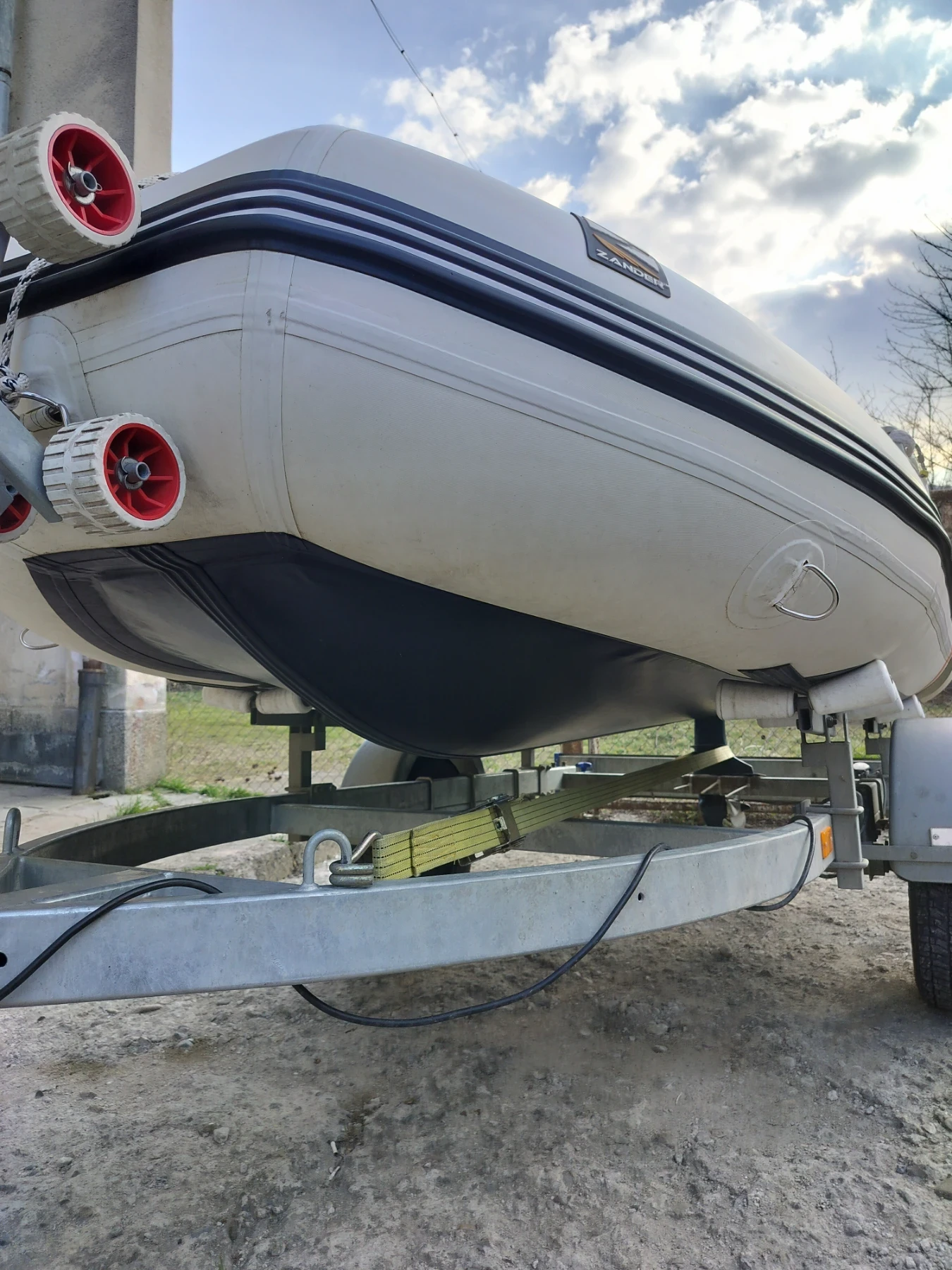 Надуваема лодка Zander, снимка 3 - Воден транспорт - 53842607