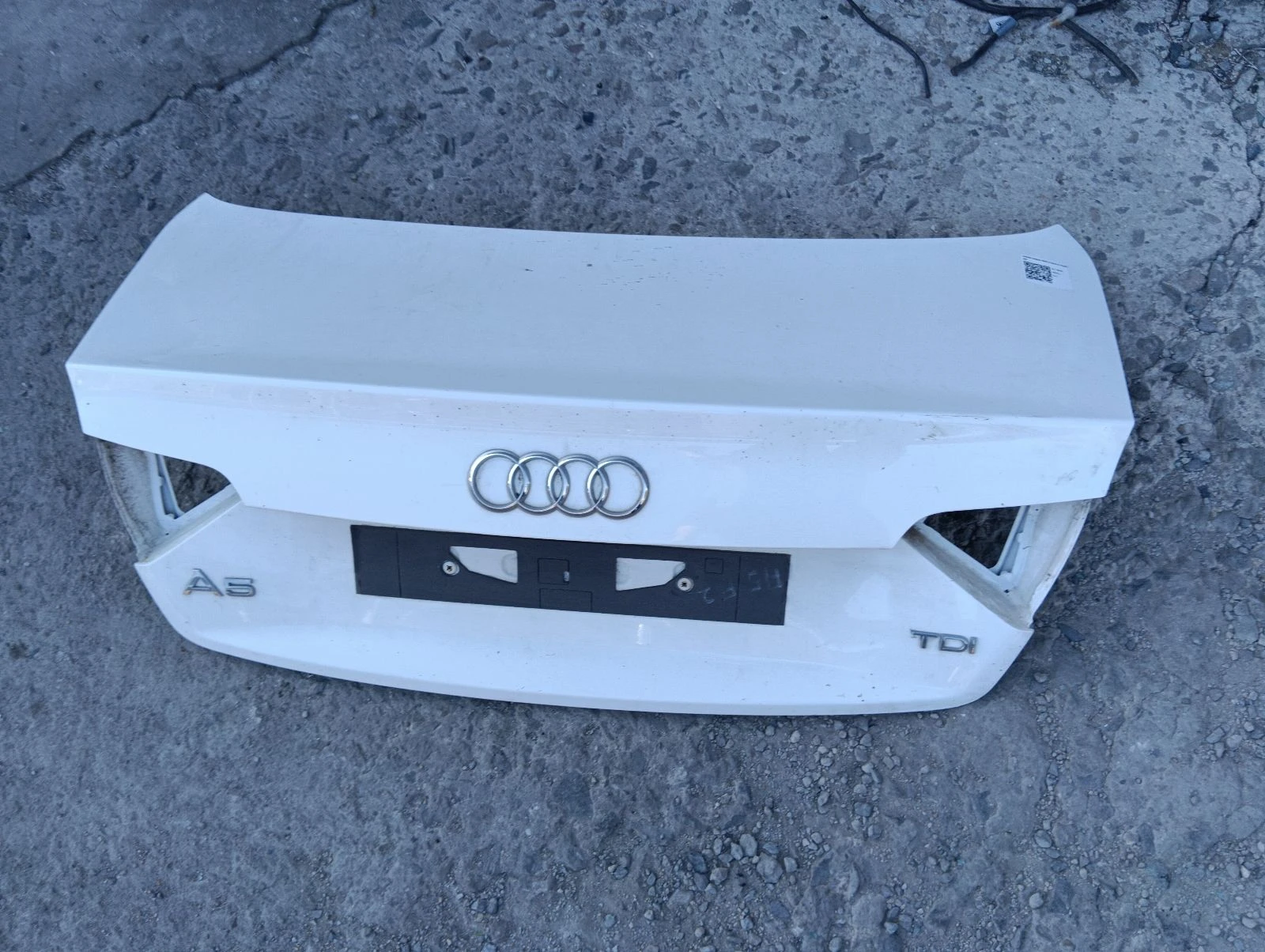 капак заден бял 2 врати Audi A5
