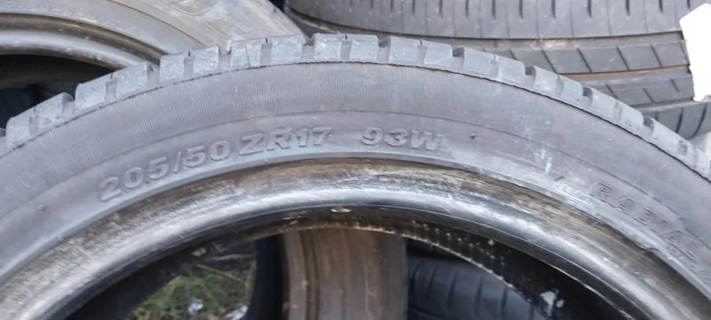 Гуми Летни 205/50R17, снимка 6 - Гуми и джанти - 35137036