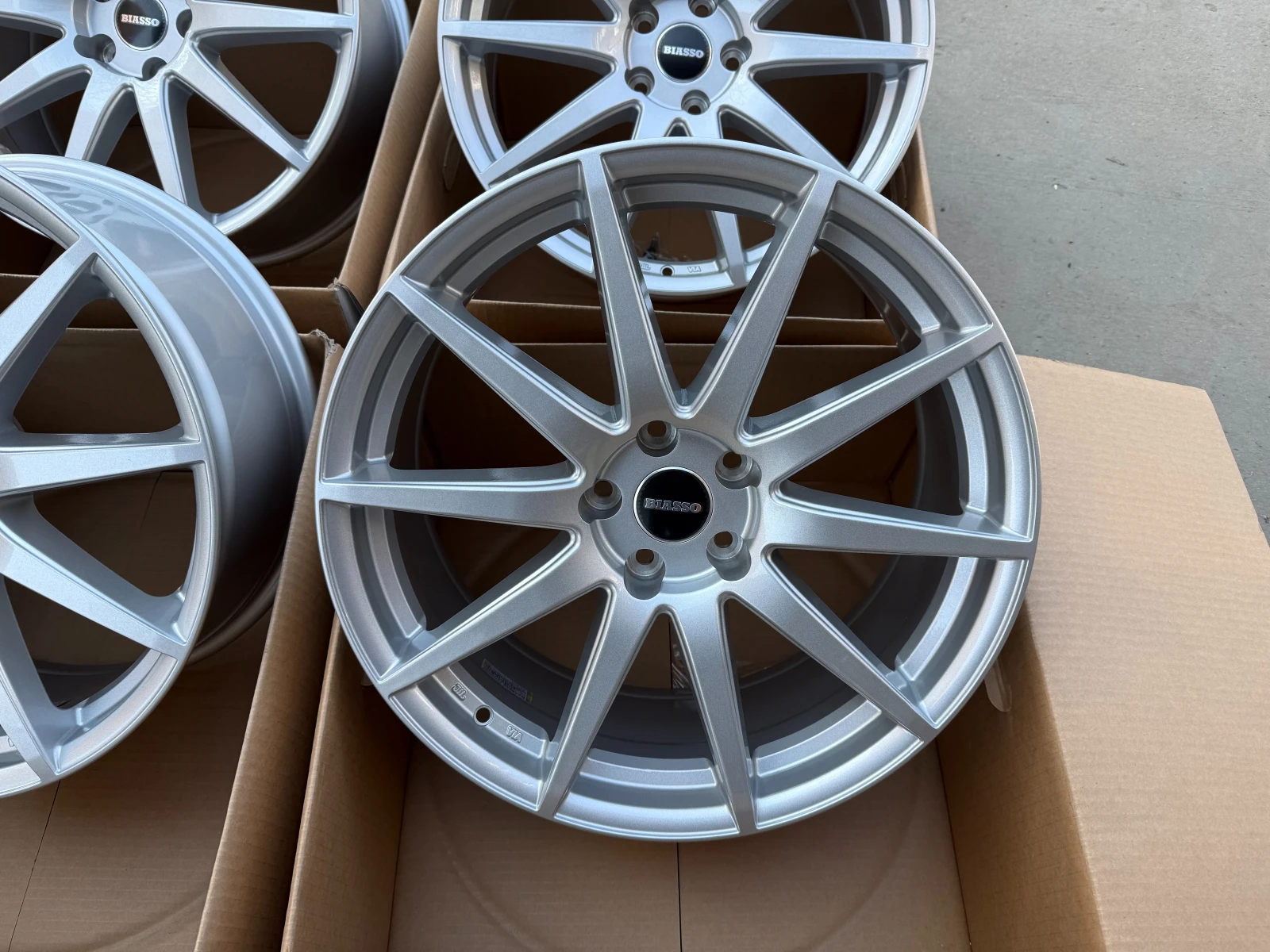 Джанти, снимка 3 - Гуми и джанти - 53833739