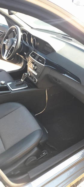 Mercedes-Benz C 250 AMG, снимка 11