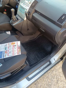 Toyota Corolla verso 2.2, снимка 5