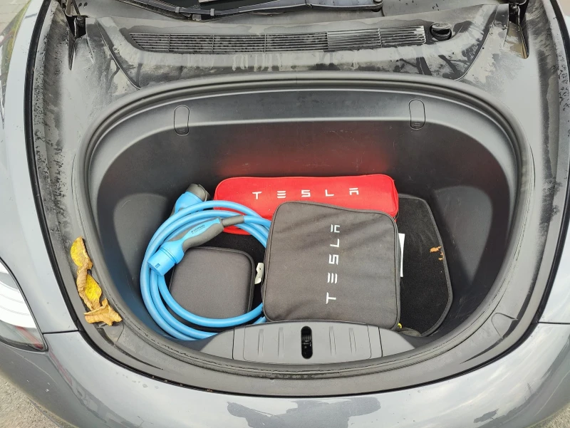Tesla Model 3 Long range, снимка 8 - Автомобили и джипове - 51430752