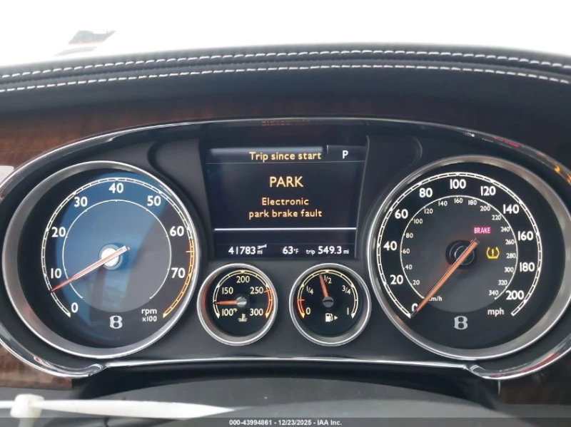 Bentley Flying Spur 4.0L V8 500кс * Реална цена* , снимка 7 - Автомобили и джипове - 53421604