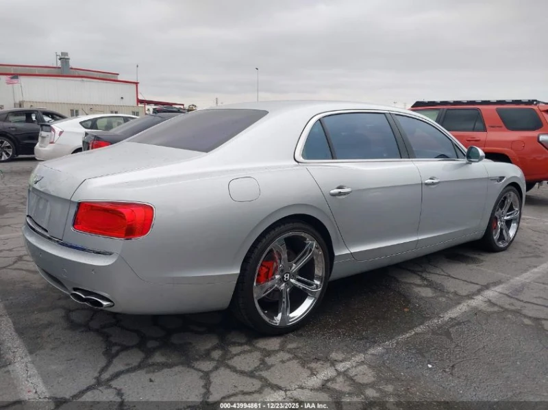 Bentley Flying Spur 4.0L V8 500кс * Реална цена* , снимка 13 - Автомобили и джипове - 53421604