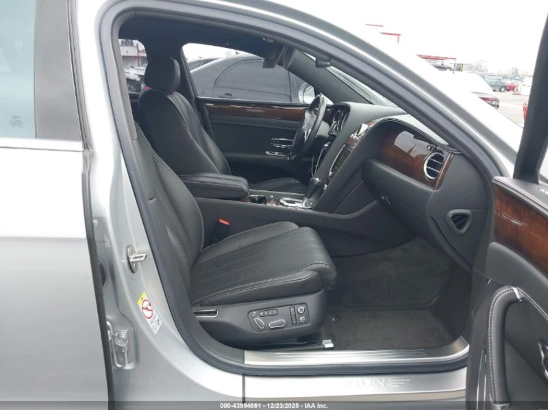 Bentley Flying Spur 4.0L V8 500кс * Реална цена* , снимка 5 - Автомобили и джипове - 53421604