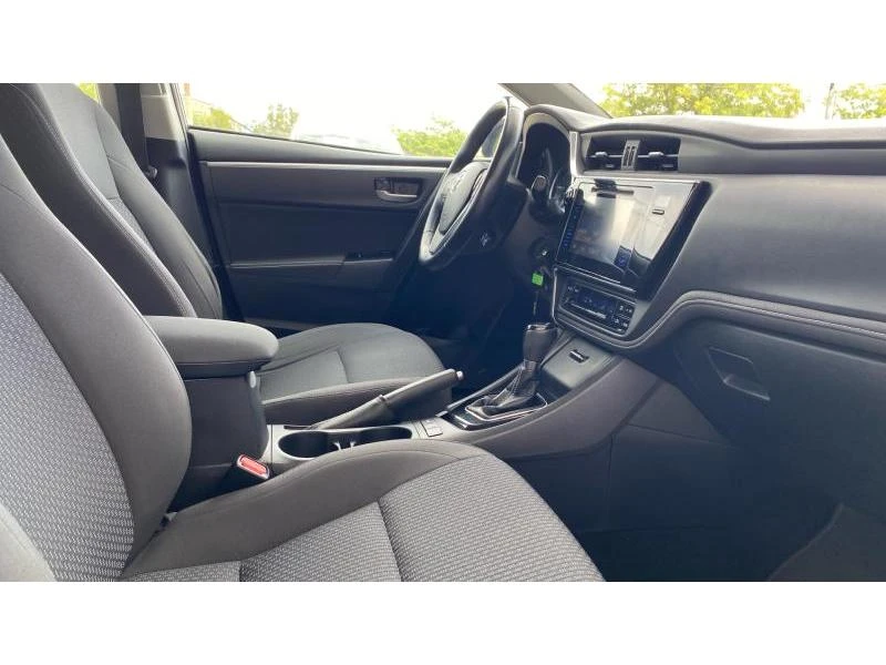 Toyota Corolla 1.6 AT - изображение 10