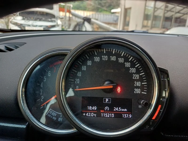 Mini Clubman 1.5 Automatic КРАЙНА ЦЕНА: 11320 EUR, снимка 14 - Автомобили и джипове - 55982319