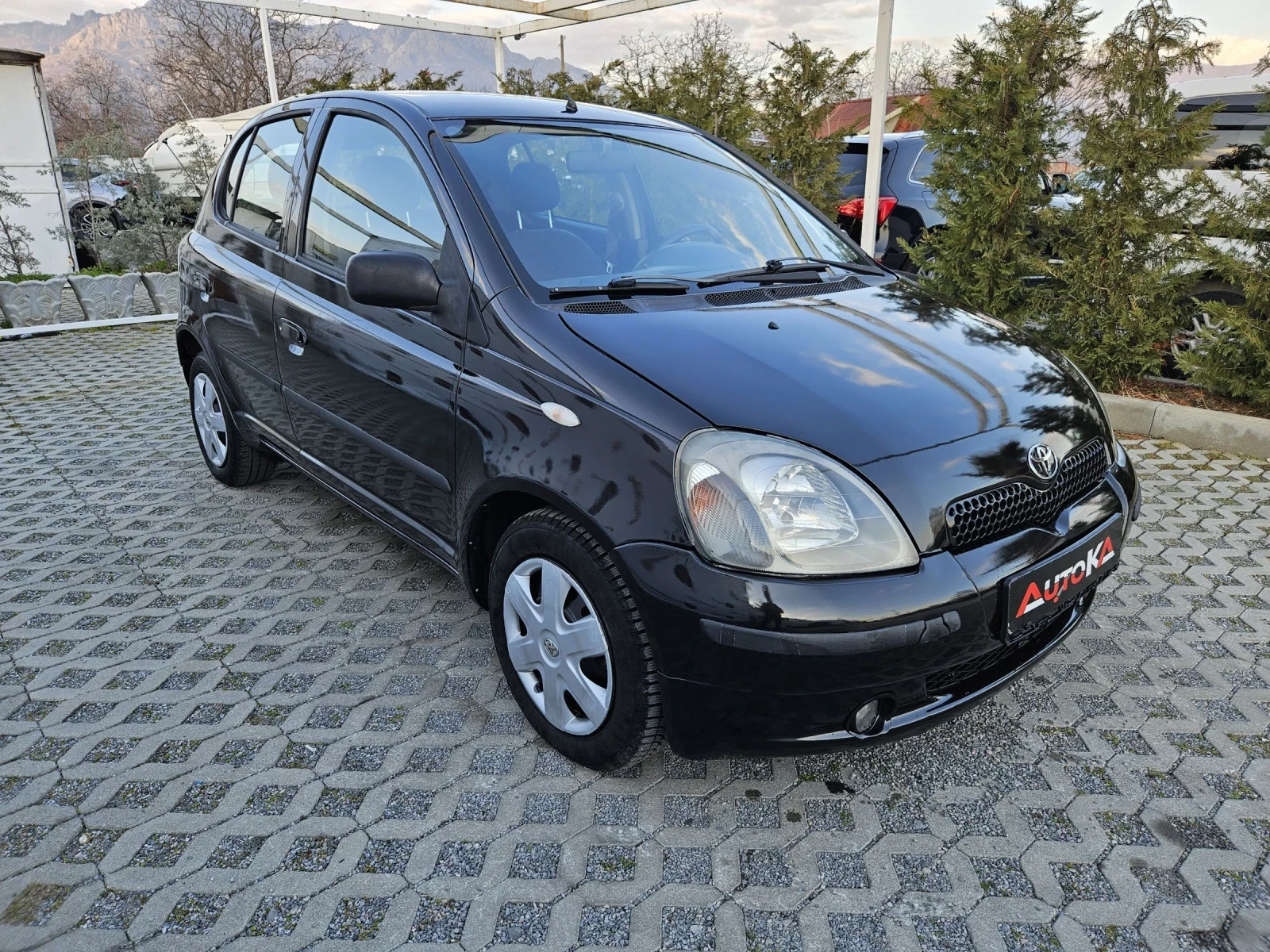 Toyota Yaris 1.4i-75кс= КЛИМАТИК= 5ВРАТИ - изображение 2