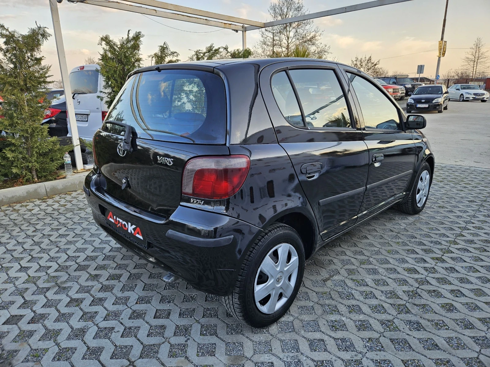 Toyota Yaris 1.4i-75кс= КЛИМАТИК= 5ВРАТИ - изображение 3