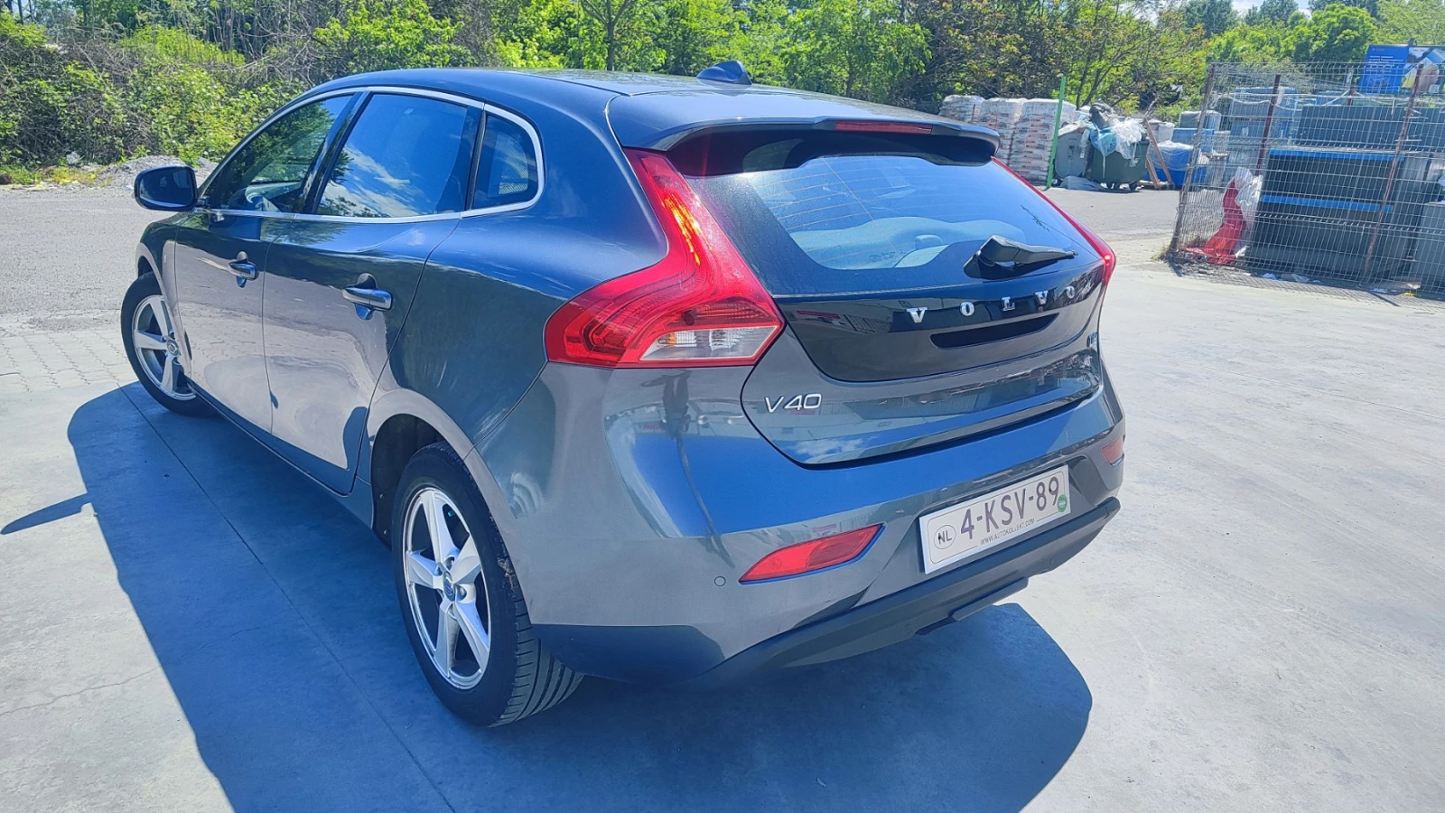 Volvo V40  1.6 D2 115к.с., 6ск. NAVI Euro5 - изображение 4