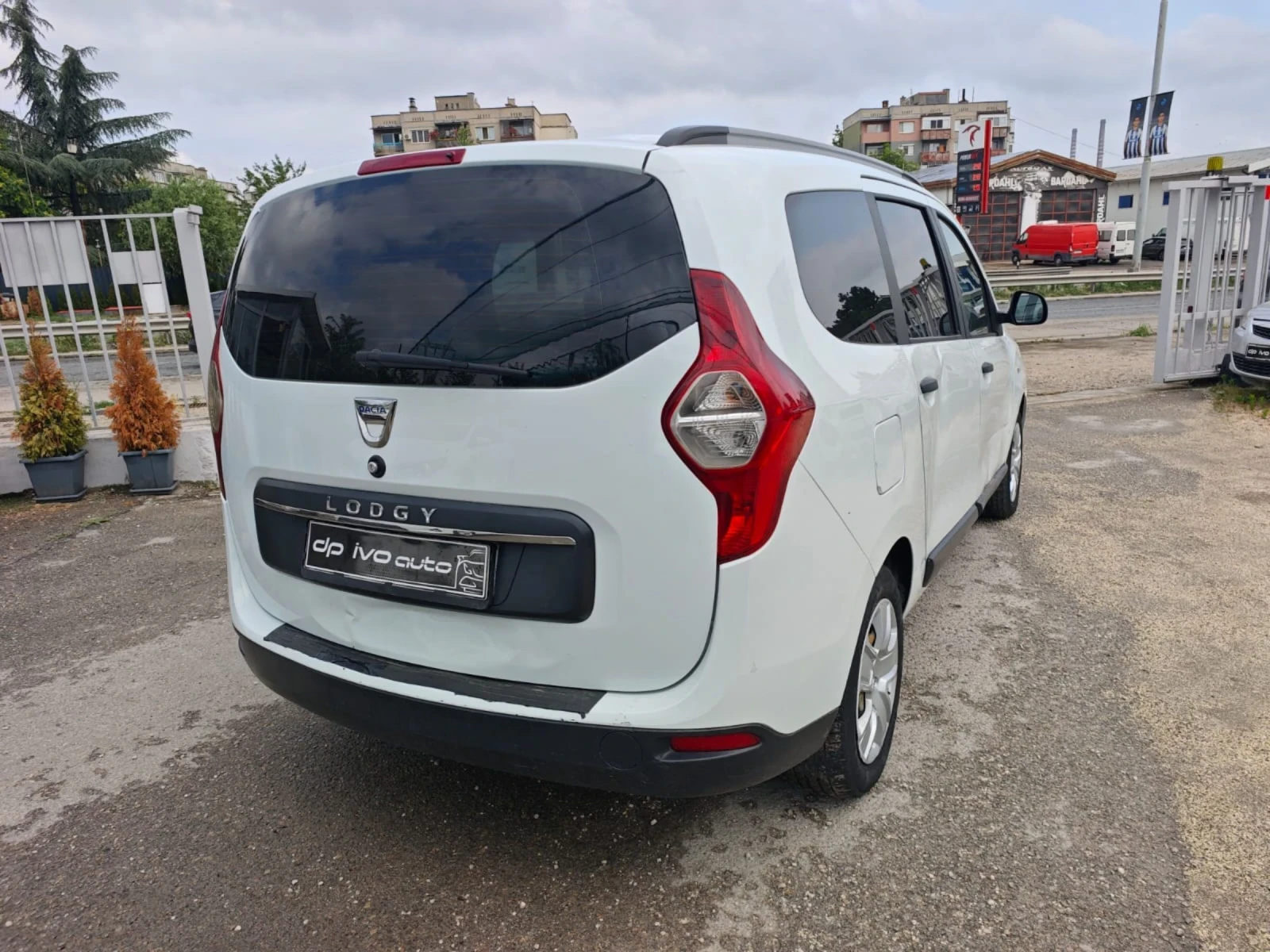 Dacia Lodgy 1.6i* ГАЗ*  - изображение 5