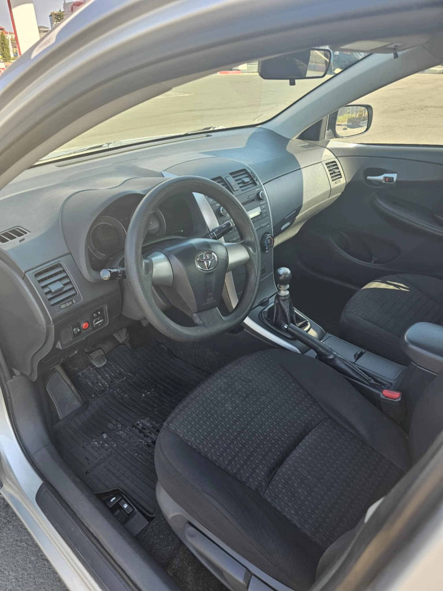 Toyota Corolla  - изображение 10