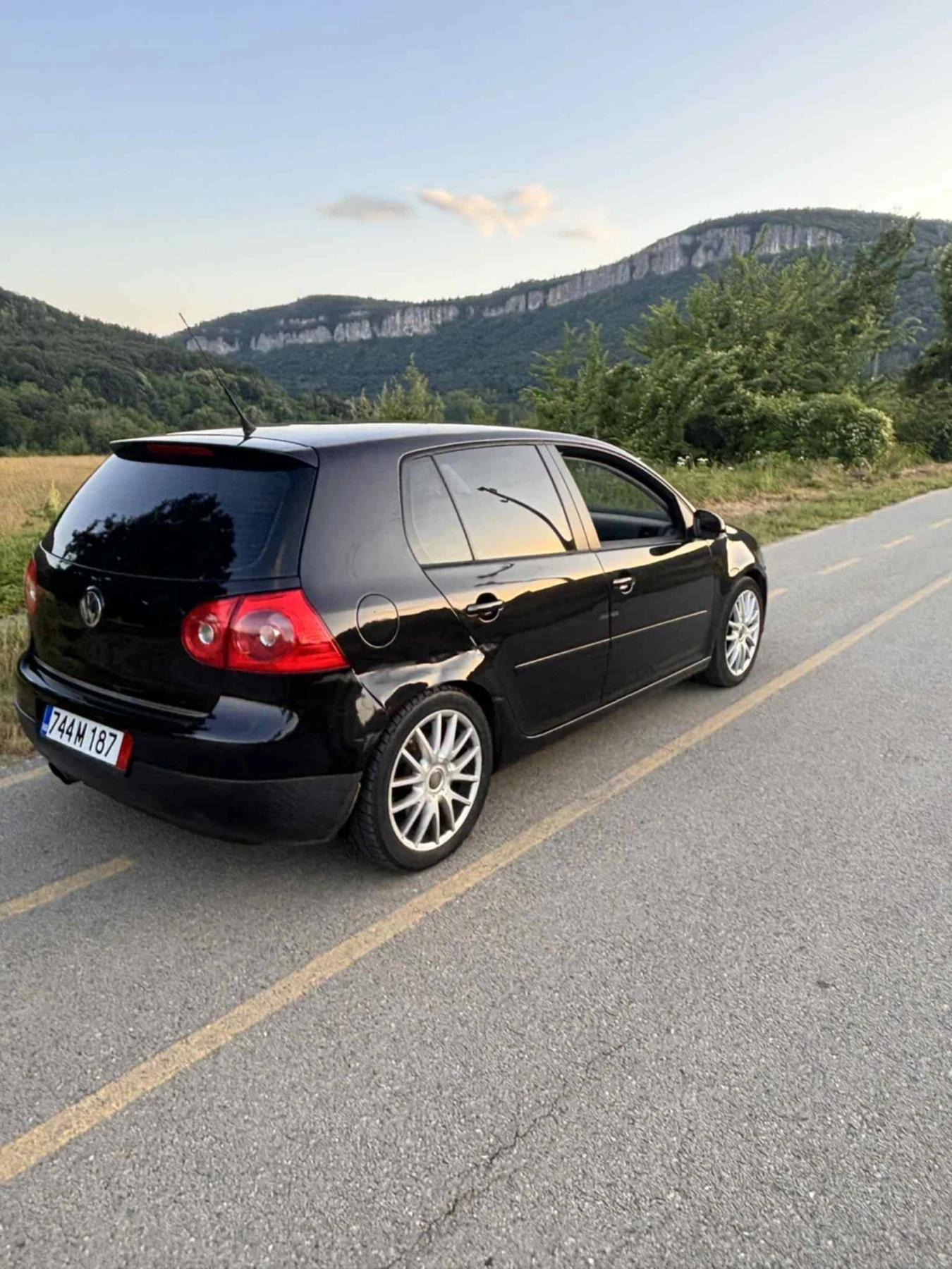 VW Golf 5 GT 1.4T - изображение 2