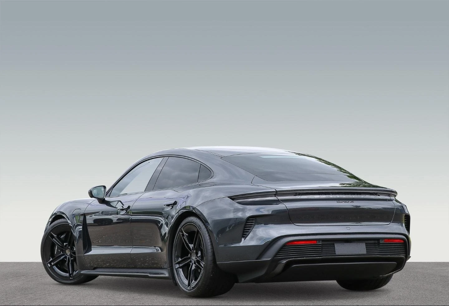 Porsche Taycan TURBO S/CERAMIC/CARBON/BOSE/MATRIX/PANO/360/ - изображение 5