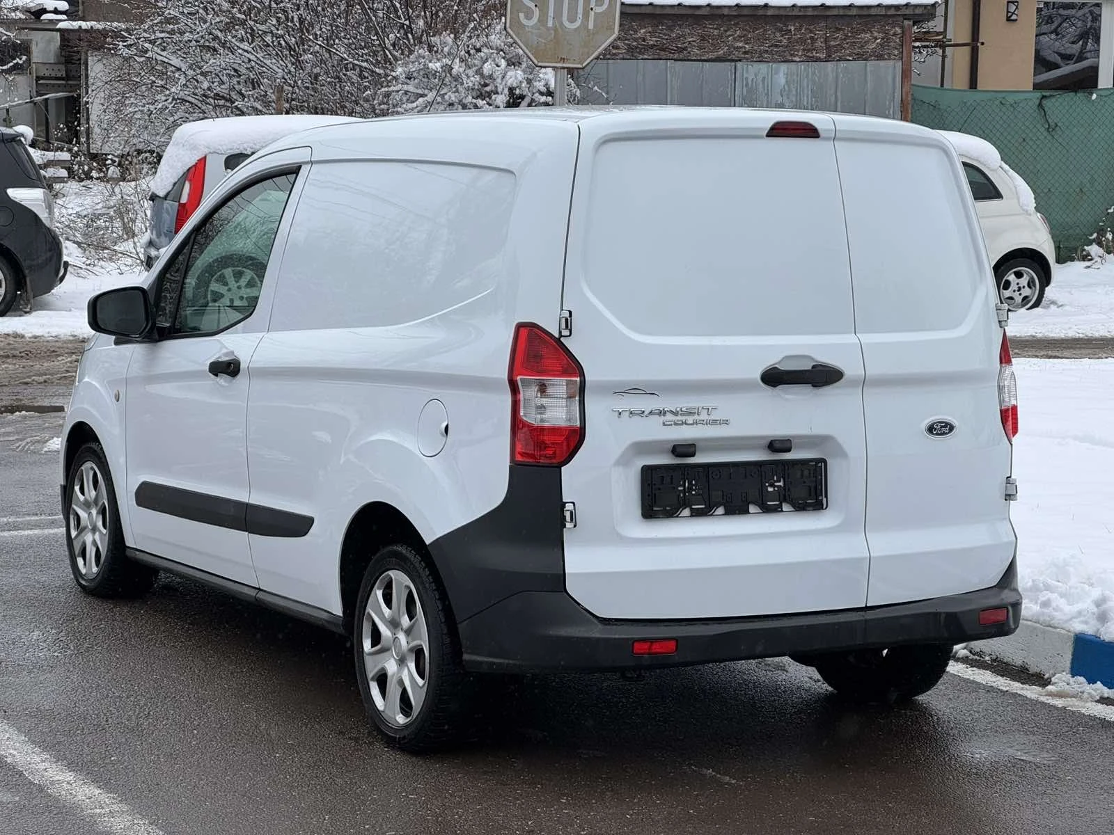 Ford Courier  - изображение 7