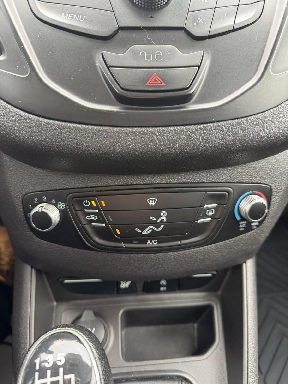 Ford Courier  - изображение 10