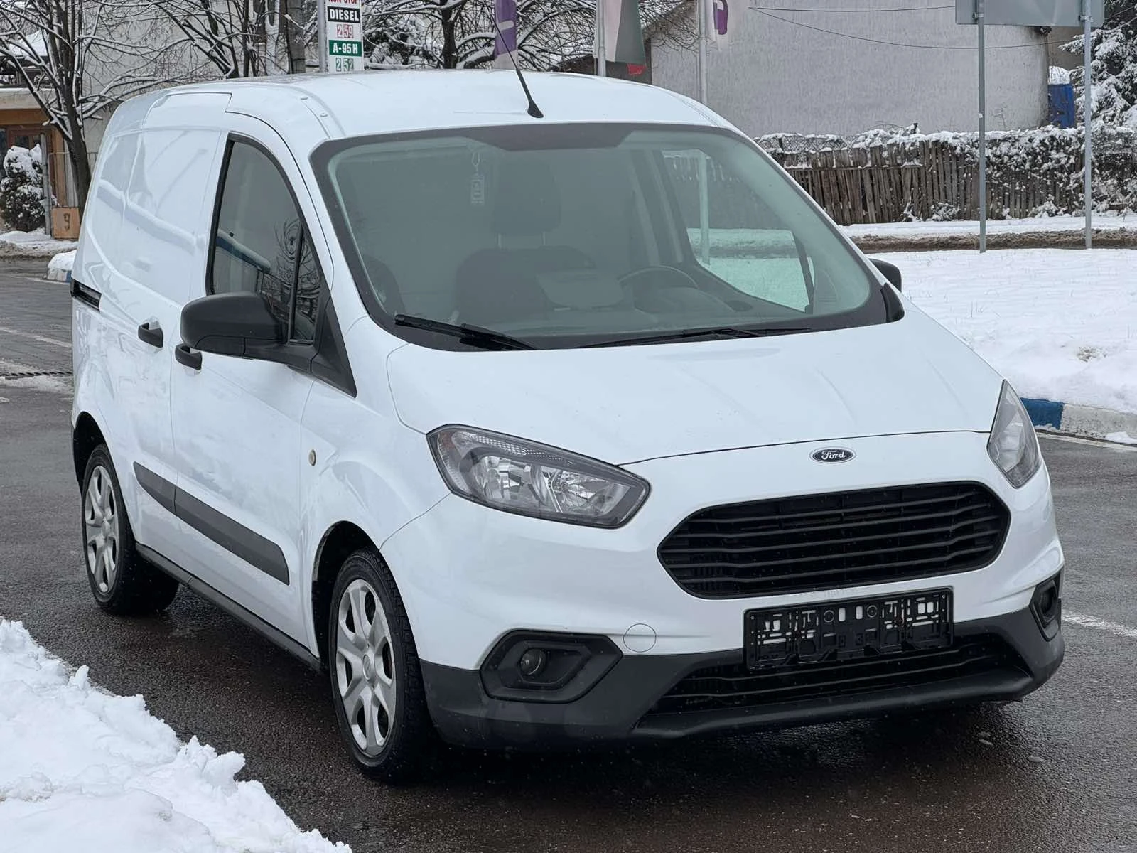 Ford Courier  - изображение 3