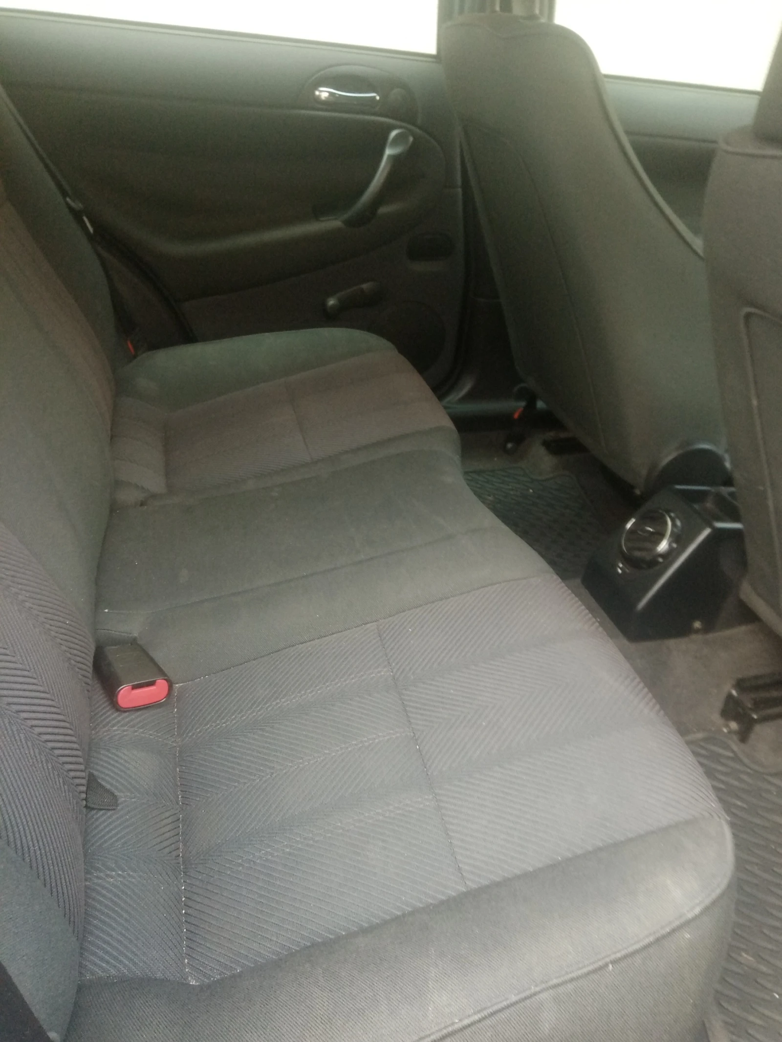Alfa Romeo 147 1, 6 - изображение 8