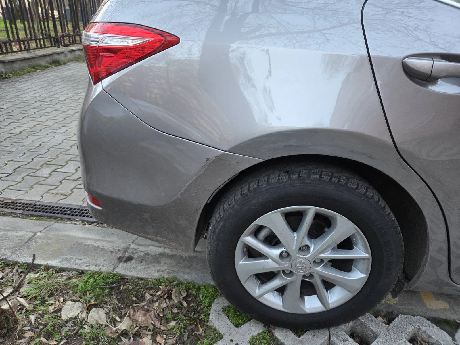 Toyota Corolla 1.6 - изображение 6