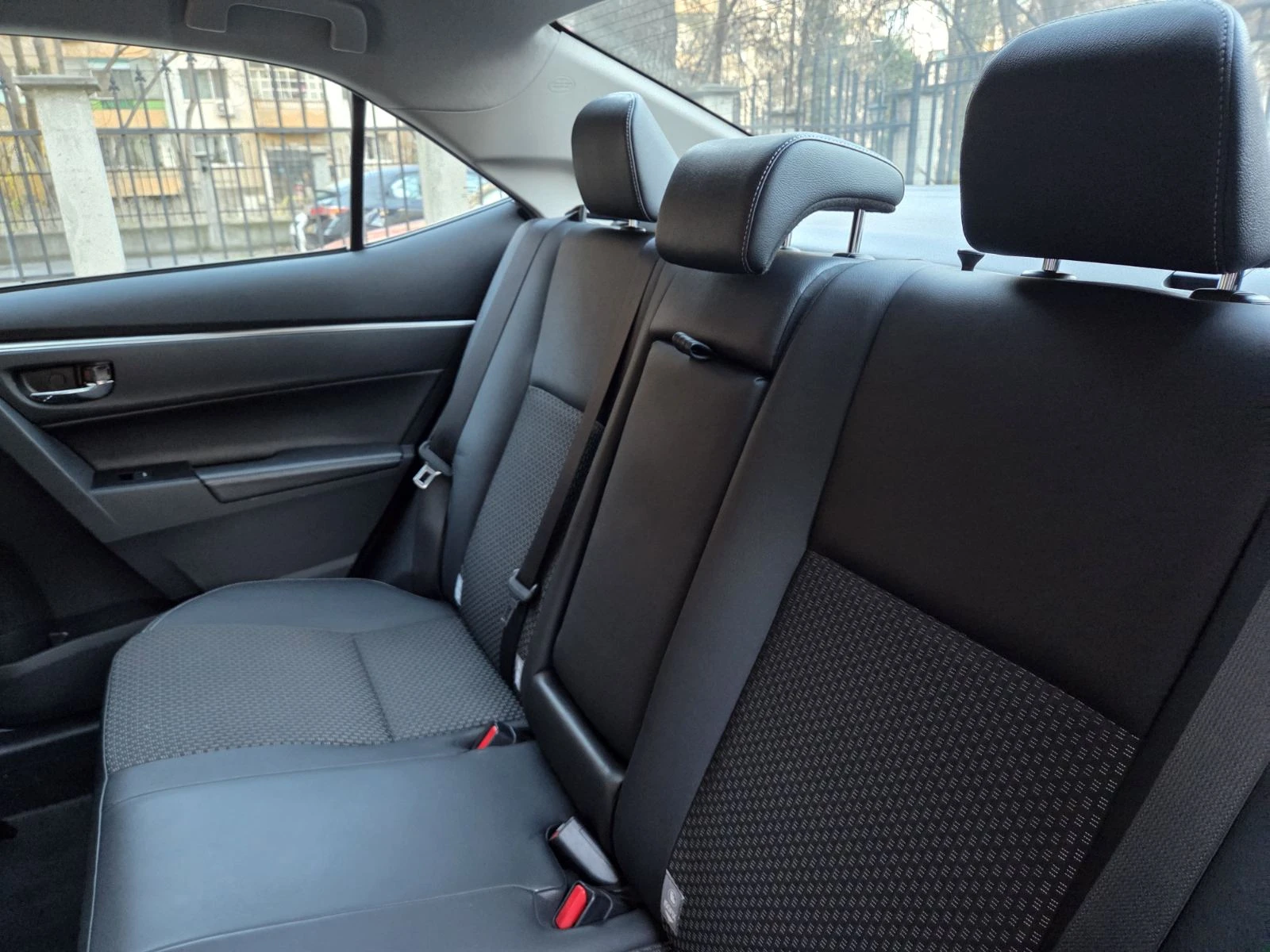 Toyota Corolla 1.6 | Mobile.bg � ����������� 16