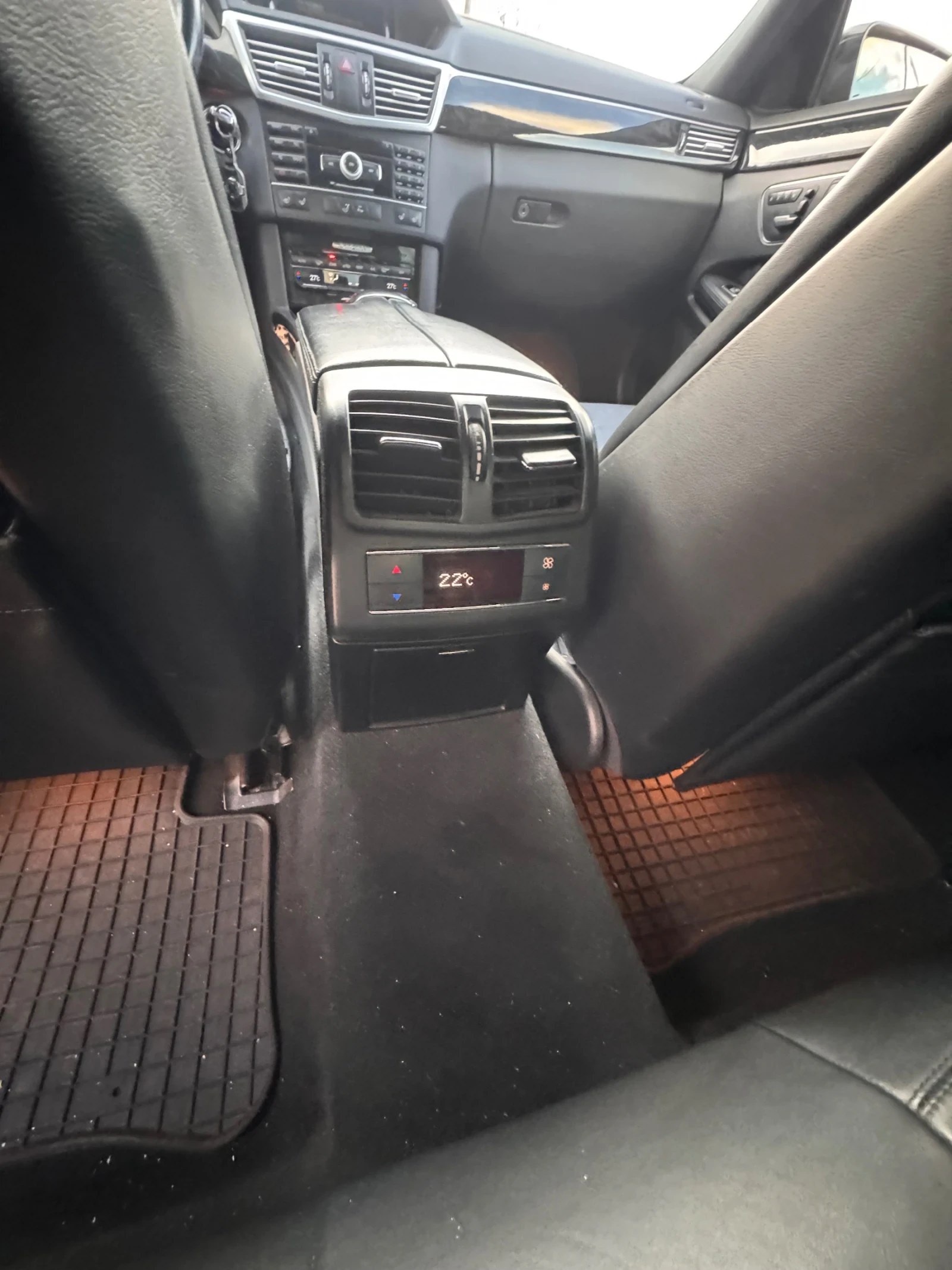 Mercedes-Benz E 350, снимка 10 - Автомобили и джипове - 54116052