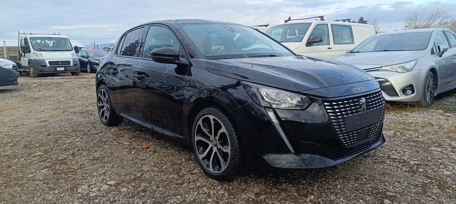 Peugeot 208 1.5HDI Panorama, снимка 8 - Автомобили и джипове - 55117851
