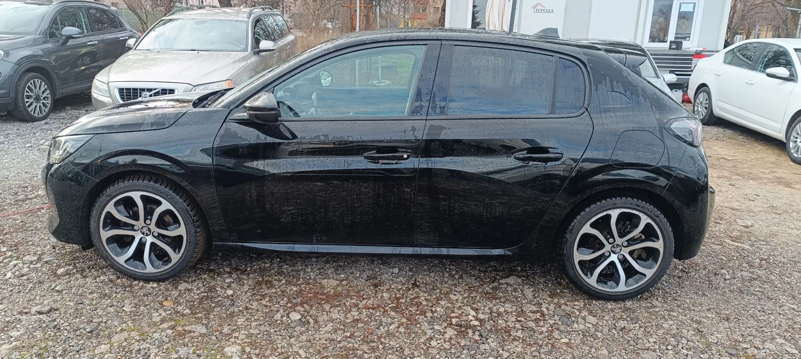 Peugeot 208 1.5HDI Panorama, снимка 3 - Автомобили и джипове - 55117851