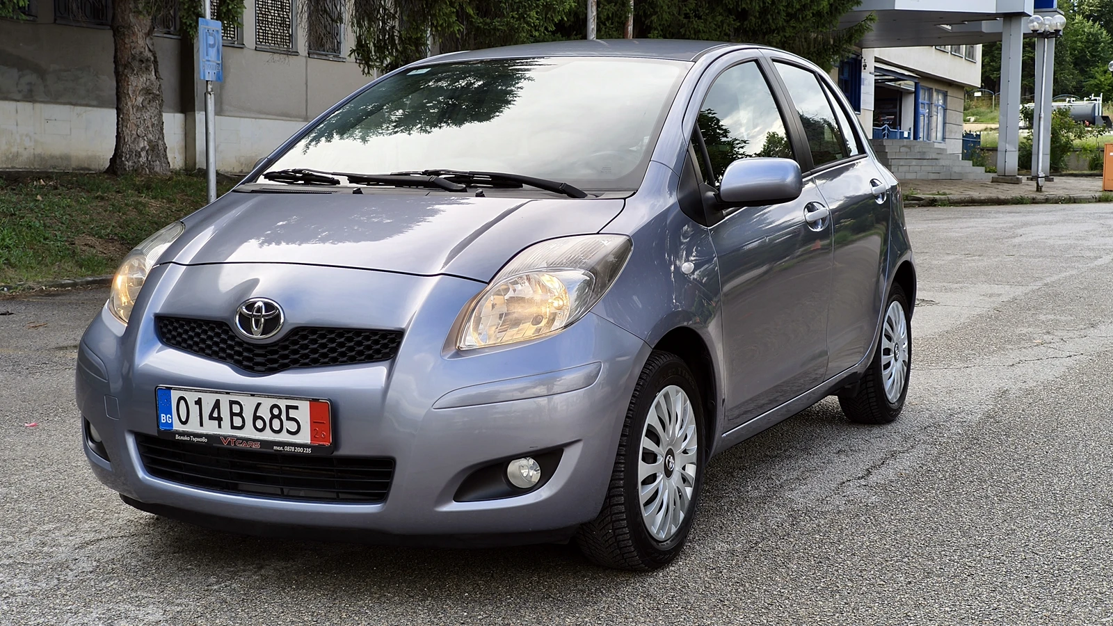 Toyota Yaris 1.3i Face 121000km.