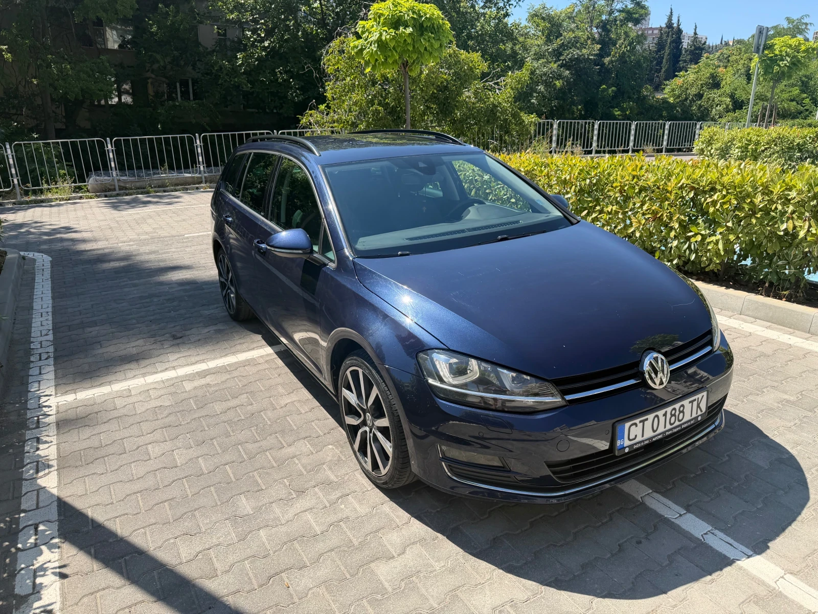 VW Golf Комби, снимка 2 - Автомобили и джипове - 55502851