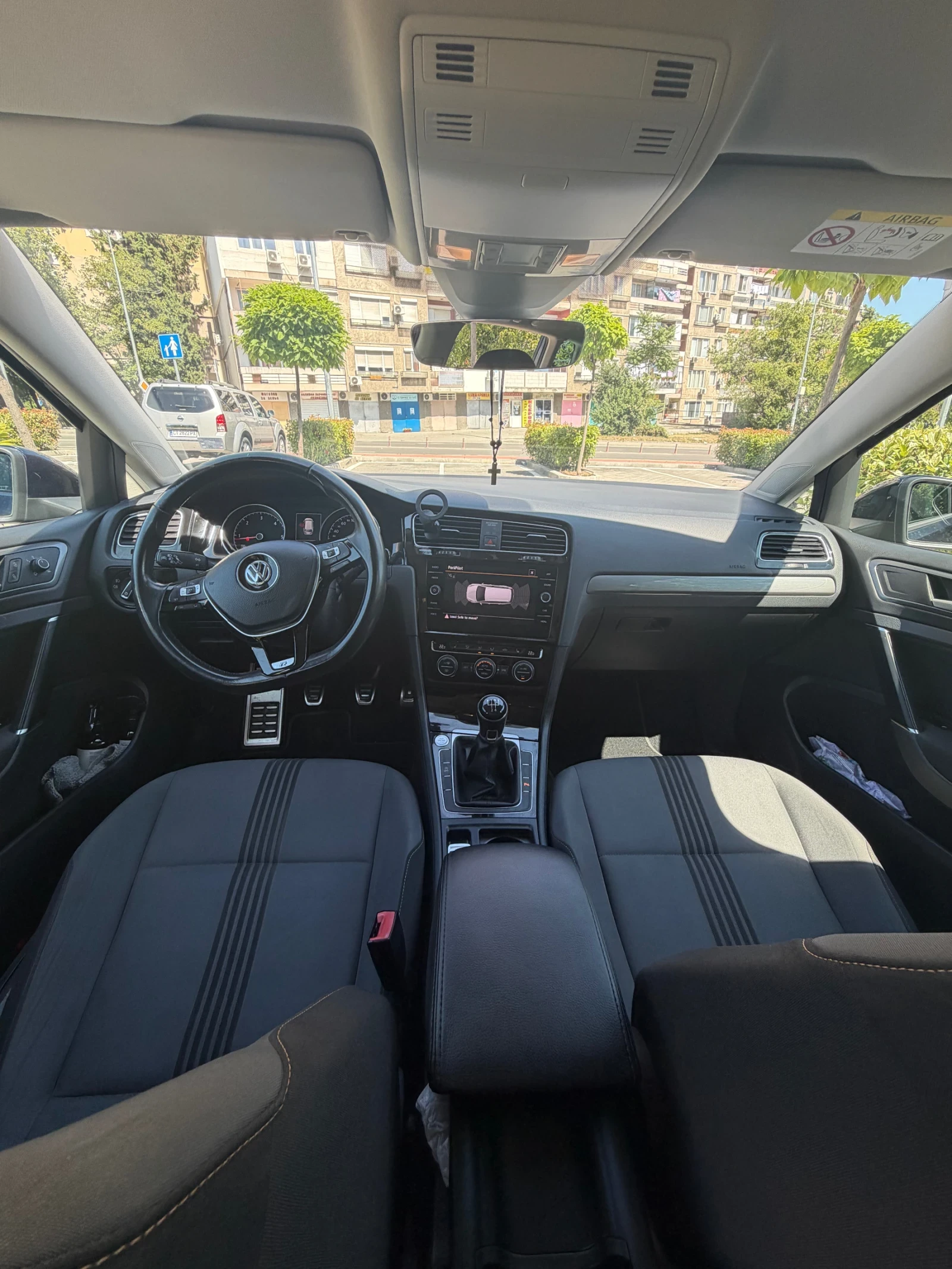 VW Golf Комби, снимка 5 - Автомобили и джипове - 55502851