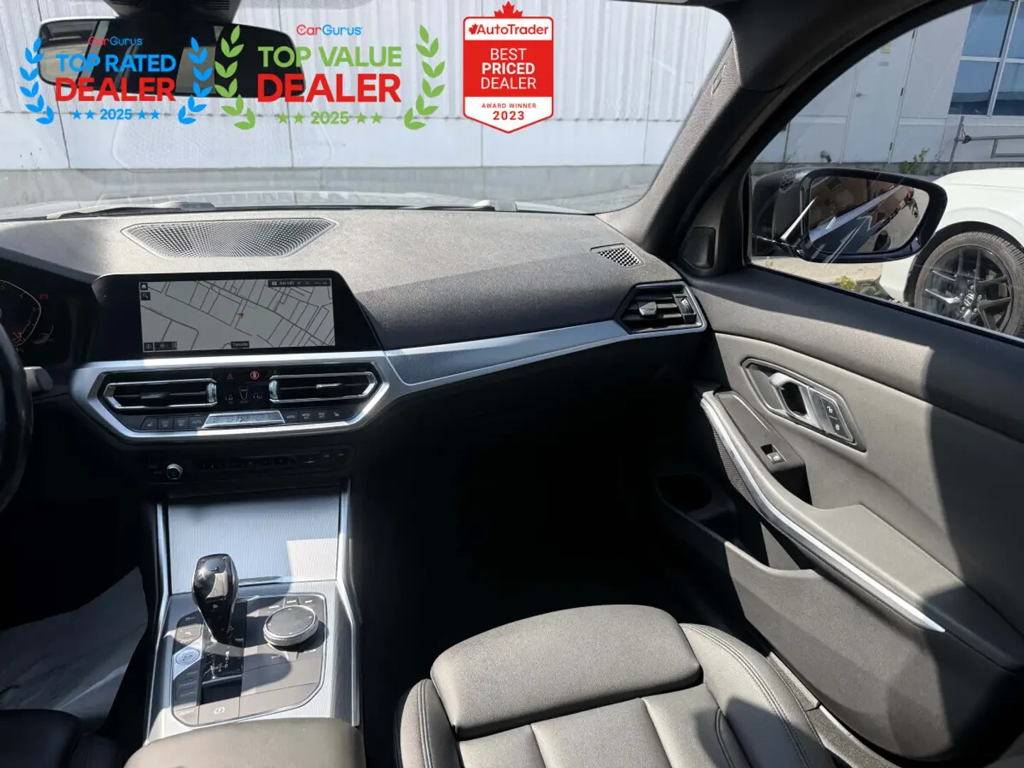 BMW 330 M-PKG\PANO\ПОДГРЕВИ\NAVI\КРАЙНА ЦЕНА ДО БГ, снимка 13 - Автомобили и джипове - 55801001