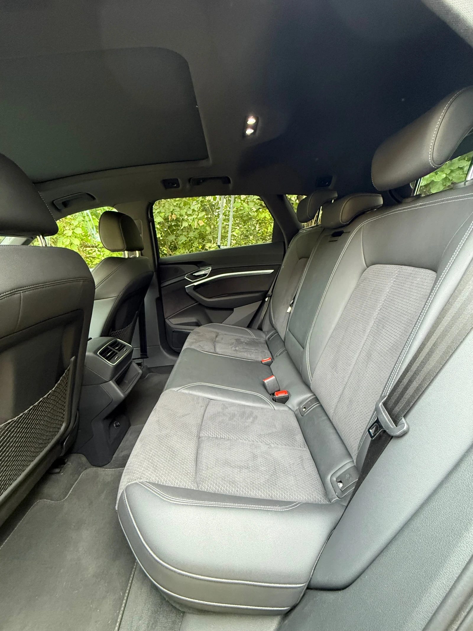 Audi E-Tron e-tron 55 quattro S-line, снимка 15 - Автомобили и джипове - 56408118