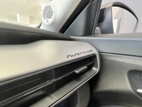 Jeep Avenger 1.2 e-Hybrid 48V, снимка 13